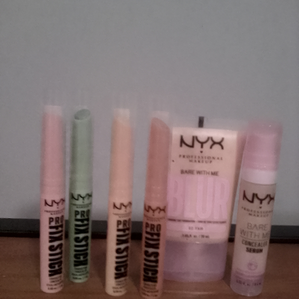 NYX Pink and Green Concealer Duo